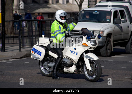 Motorrad Polizist Whitehall London Stockfoto