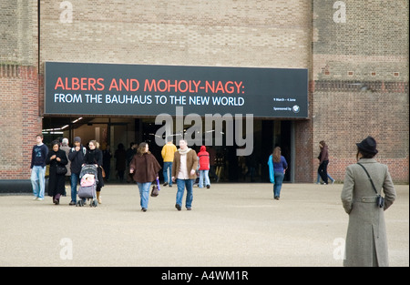 Albers und Moholy-Nagy vom Bauhaus der neuen Welt Ausstellung in der Tate Modern Art Gallery an Londons South Bank Stockfoto