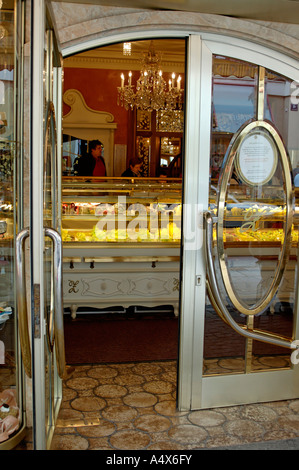 Bad Ischl oberen Österreich Salzkammergut Österreich berühmten K & K Bäckerei Café Zauner Stockfoto