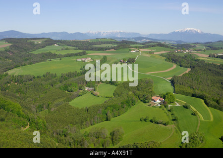 Luftaufnahme der Bauernhof in der Gegend genannt Bucklige Welt, Lower Austria, Austria Stockfoto