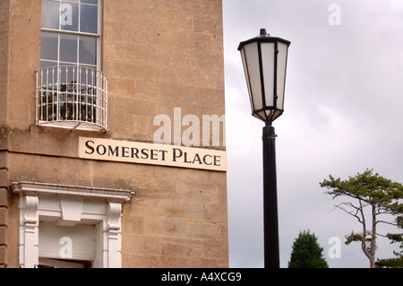 SOMERSET-PLATZ IN BAD UK IM BESITZ EINER GEORGISCHEN CRESCENT DERZEIT BATH SPA UNIVERSITY Stockfoto