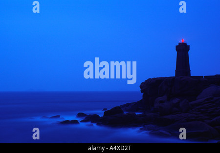 Leuchtturm Côte de Granit Rose, Bretagne, Frankreich Stockfoto