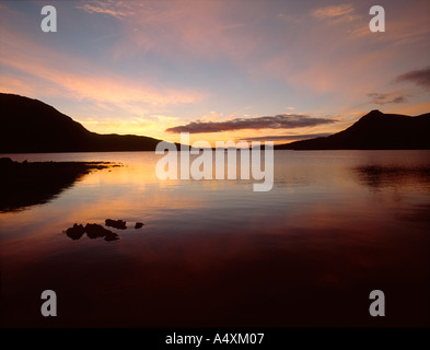 Sonnenuntergang am Loch Assynt West Sutherland Schottisches Hochland Stockfoto