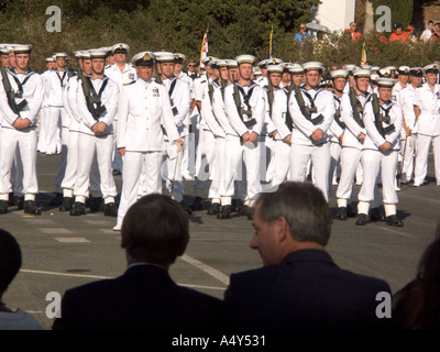 Segler auf der Parade während die ehrenamtlichen Freiheit der Stadt Gibraltar Zeremonie, 2004 Stockfoto
