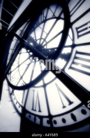 große Uhr im Musée d Orsay Paris Frankreich Stockfoto