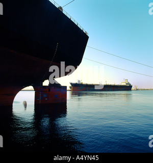 Dubai Vereinigte Arabische Emirate Mina Jebel Ali Port Öltanker Stockfoto