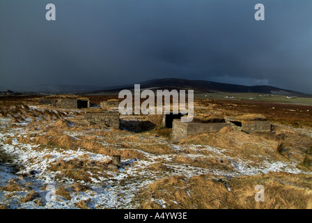 dh Veness Hill ORPHIR ORKNEY ruiniert verfallenen zweiten Weltkrieg Naval Gun Plätz Unterstände Stockfoto