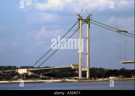 Vorfall beim Bau des Humber Bridge als ein Straßenabschnitt gekippt und fast in den Fluss fiel Stockfoto