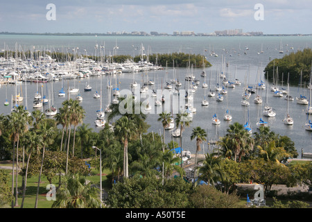 Miami Florida, Coconut Grove, Biscayne Bay Water, Hafen, Hafen, Segelboote, Key Biscayne, Sonesta Hotel Panorama Restaurant Blick, Besucher reisen Stockfoto