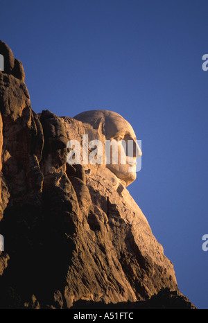 South Dakota Mount Rushmore National Memorial Präsident George Washington Steinschnitt Profil am frühen Morgen Stockfoto