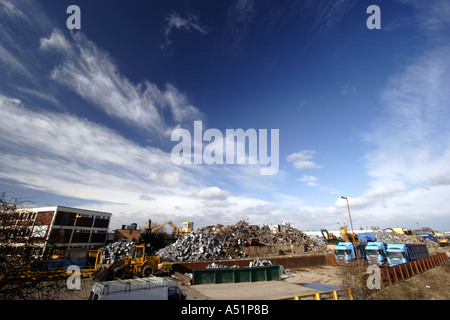 Schrottplatz und Abfall Metall Verarbeitung und recycling-Anlage in Swindon, Wiltshire Stockfoto