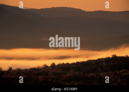 Peru-VT-Sonnenaufgang in der Green Mountain National Forest in der Nähe von Skigebiet Bromley Stockfoto