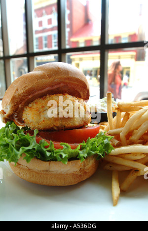 Maryland Crab Cake serviert Brauer s Gasse in Frederick, Maryland Stockfoto