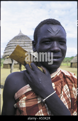 Painet ha1484 3016 Farbe steht Toposa Mann Narus Sudan Süd Land Entwicklung Nation weniger wirtschaftlich entwickelten Kultur Stockfoto