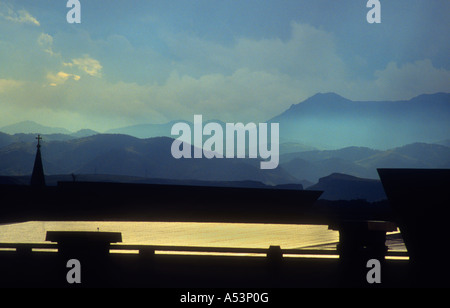 Ein Sturm aus über die Rocky Mountains, Clearing, wie aus Denver, Colorado, USA. Stockfoto