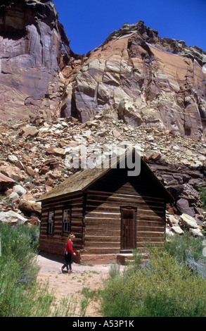 Original historische Pionier Mormone Schule, erhalten durch das trockene, feuchte Klima im Capitol Reef National Park, Utah, USA. Stockfoto