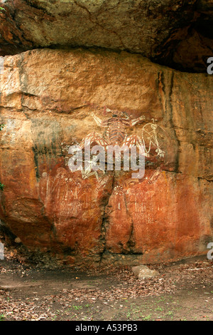 Aborigines Malerei am Anbangbang Unterschlupf in den Kakadu Nationalpark in Australien Stockfoto