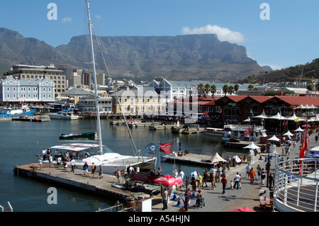 Kapstadt und den Tafelberg von der Victoria und Alfred Waterfront komplexen Südafrika RSA gesehen Stockfoto