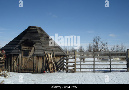 Ein Goahti die traditionelle Heimat der lappländischen Lapps Sami Leute von Schwedisch-Lappland am Polarkreis Stockfoto