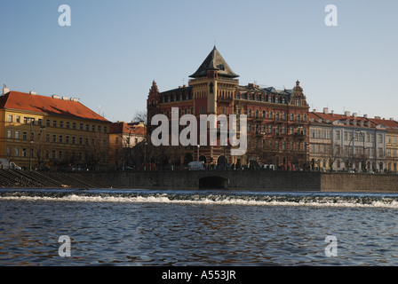 Cafe Slavia am Fluss Moldau. Prag-Tschechische Republik Stockfoto