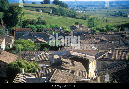 Blick von der Dachterrasse, St Emilon, Gironde, Frankreich Stockfoto