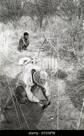 Bushman Jagd San Menschen traditionelle Leben 21 Jahrhundert Stockfoto