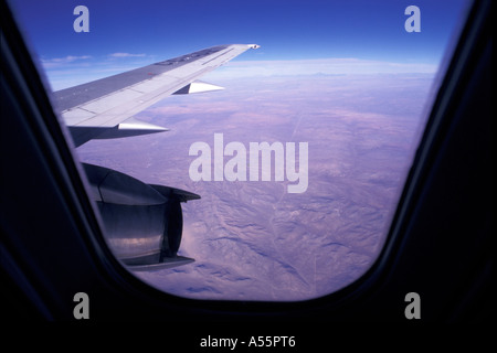 Blick aus einem Flugzeugfenster Stockfoto