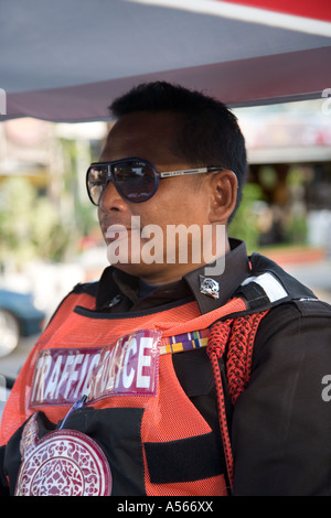 Verkehr und Touristen-Polizei in Ao Nang Krabi Provinz, Thailand Stockfoto