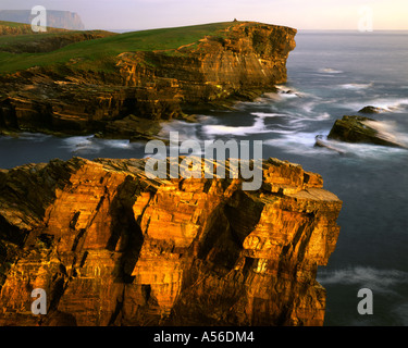 GB - Schottland: Küste bei Yesnaby auf Orkney Festland Stockfoto