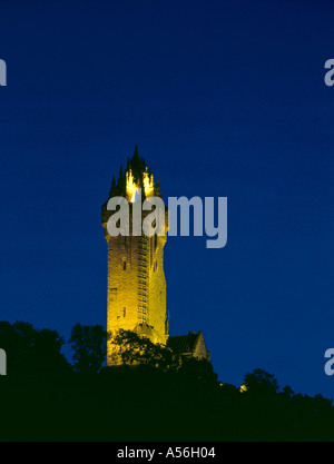 Wallace Monument bei Nacht, Abbey Craig, Stirling, Central Region, Scotland, UK. Stockfoto