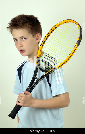 11 Jahre alten Jungen Tennis Spieler england Stockfoto