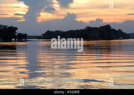 Sonnenuntergang am Amazonas Brasilien Stockfoto