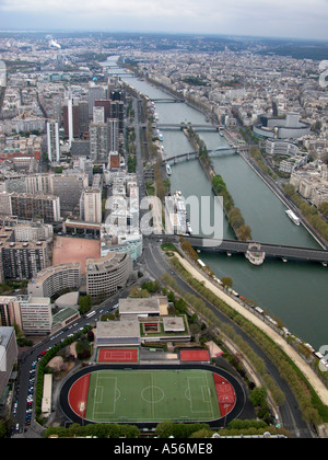 Blick auf den Fluss Seine von Eiffel tower Paris Frankreich Stockfoto