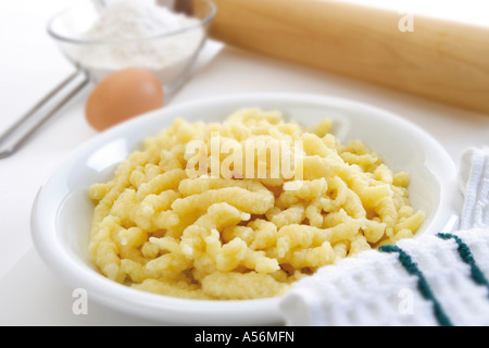 Typisch deutsche Nudeln auf Teller, Nahaufnahme Stockfoto