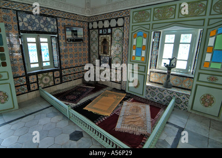 Gebetsraum im Dar el-Annabi, traditionellen tunesischen Haus, Sidi Bou Said, in der Nähe von Tunis, Tunesien Stockfoto