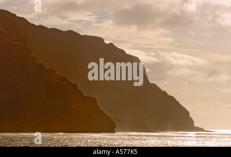 Sonnenuntergang an einem Misty-Tag an der Napali Küste Kauai Hawaii Stockfoto