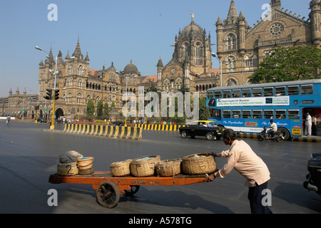 Painet jc2996 Indien Chhatrapati Shivaji Terminus Victoria Hauptbahnhof Bahnhof Mumbai gebaut britischen gotischen Stil aus dem 19. Stockfoto