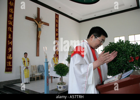 Painet jf5557 China Sonntag Masse katholische Kirche Ludung Dorf Diözese Weinan Xian Shaanxi Provinz Asien Fernost Religion Stockfoto