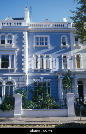 Notting Hill London England Terrasse Gehäuse im Italianate-Stil gebaut der 1840er Jahre bemaltem Stuck Stadthaus Stockfoto