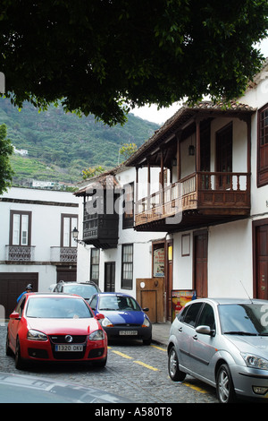 Typisch kanarische Architektur und gestalteten Holzbalkonen in Icod Teneriffa-Kanarische Inseln-Spanien Stockfoto