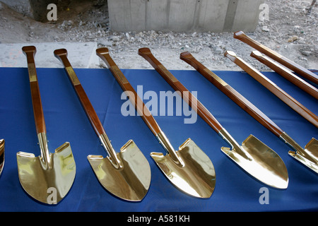 Miami Florida, Pinnacle Park, erschwingliche Wohnungen, unter Neubau Baustellenbauer, Gebäude, Spatenstich, Schaufeln, FL070131117 Stockfoto