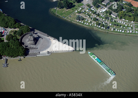 Das Luftbild zeigt die deutsche Ecke namens "DEutsches Eck" in Koblenz, wo die Mosel verbindet den Fluss Rhein. Koble Stockfoto