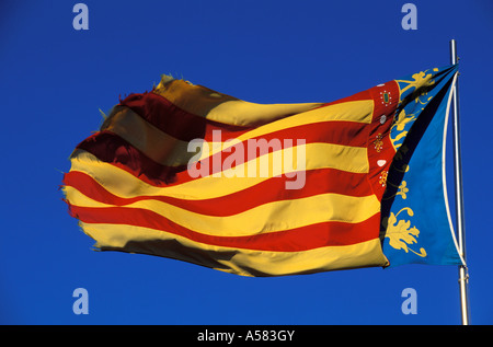 Valencianische Fahne im Wind, Valencia, Spanien, Europa Stockfoto