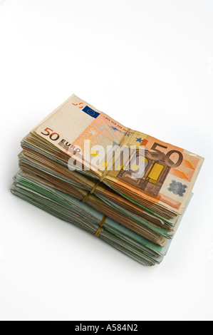 Ein Haufen verwendet 50 und 100 Euro-Banknoten Stockfoto