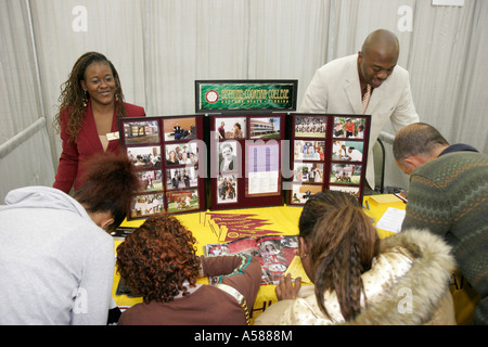 Miami Florida, National College Fair, Hochschulbildung, Informationen, Studenten Karriereplanung, Entscheidung, Richtung, Rekrutierer, Bethune Cookman College Stockfoto