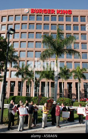 Miami, Florida, Unternehmenszentrale von Burger King, interreligiöse Gruppe protestiert gegen Tomatenpflücker von Einwanderern, niedrige Löhne, FL070222044 Stockfoto