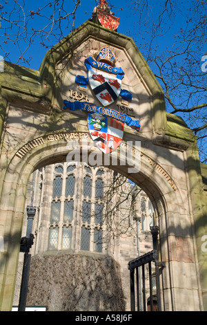 dh Kings College Wappenschild ALTSTADT ABERDEEN University Wappentier über dem Eingangstor das historische Schottland großbritanniens Stockfoto