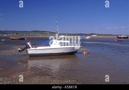 Kleine Boote vertäut. Fluß Exe bei Exmouth. Devon.  XPL 4806-451 Stockfoto