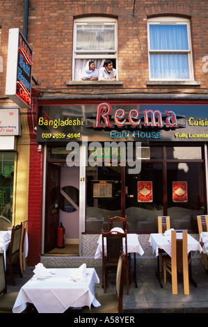 England, London, Ostende, Brick Lane, typisches Restaurant Stockfoto