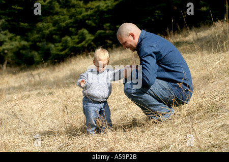 Vater mit seinem kleinen Sohn Stockfoto